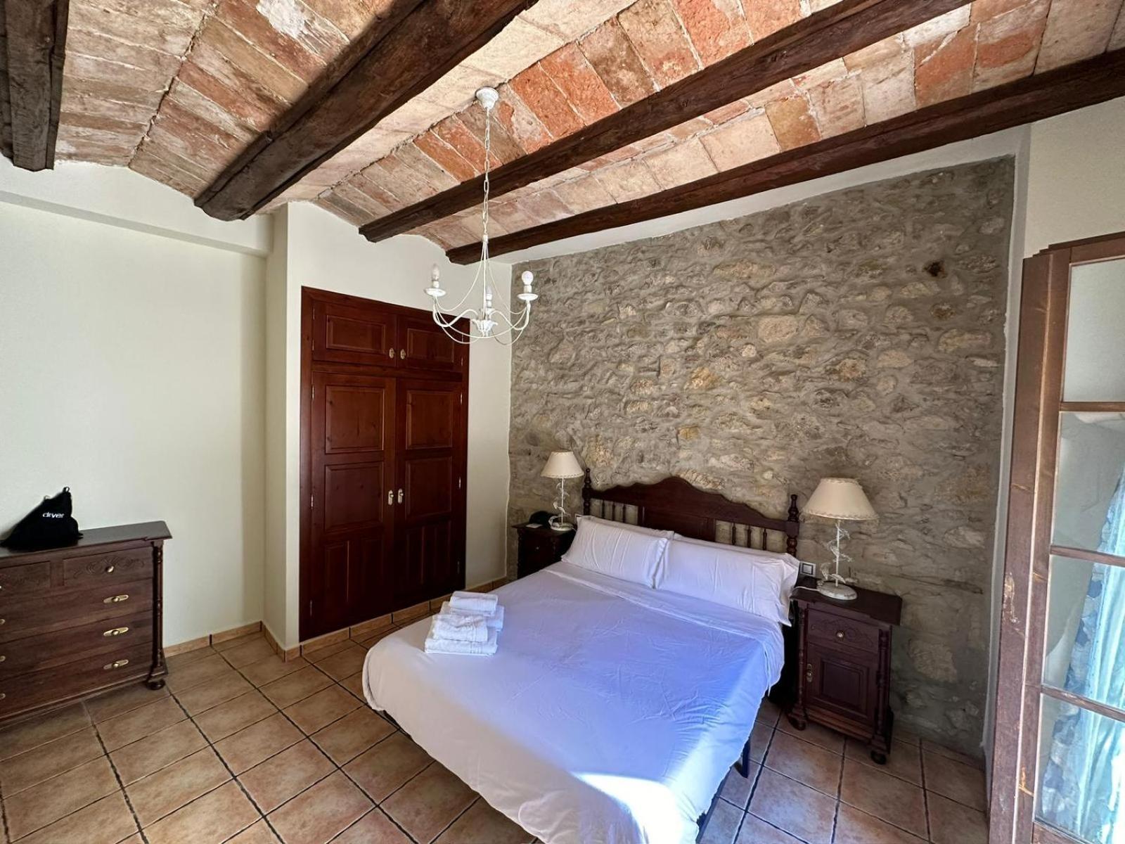 Hotel De La Villa Rubielos De Mora Extérieur photo